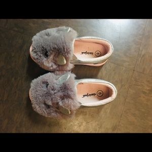 Toddler cat and jack shoes